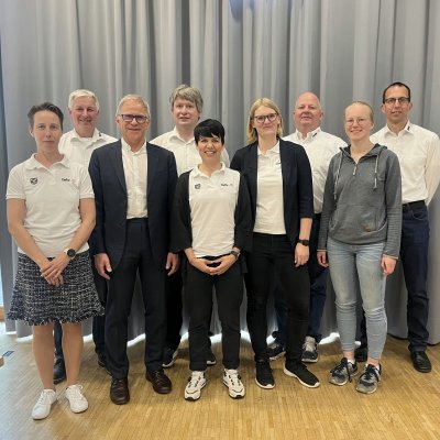 Das neue Präsidium des Baden-Württembergischen Triathlonverbandes (BWTV). Von links nach rechts - Angelika Mertens (Schulsportbeauftragte), Alfred Schmidt (Vizepräsident), Dr. Markus Engelhardt - DTU-Präsident Deutsche Triathlon Union als Gast, Bernhard Thie (Präsident), Julia Heckmann (Vizepräsidentin), Dr. Katja Klemm (Vizepräsidentin), Armin Reiner (Vizepräsident), Fredrike Arp (Jugendreferentin), Peter Mayerlen (Geschäftsführer).